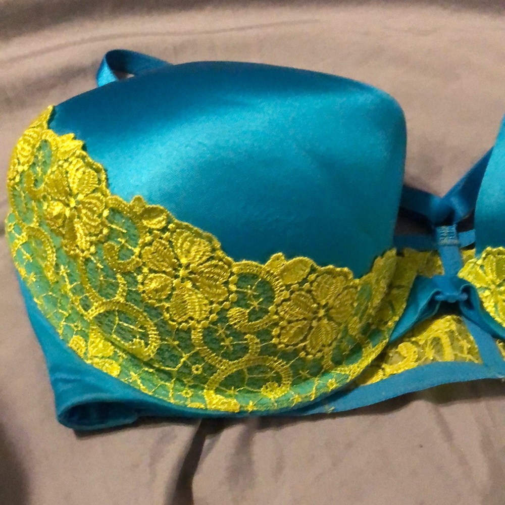 V.S | Very Sexy Push-Up Aqua Bra W/Lace Overlay (Front clasp)
